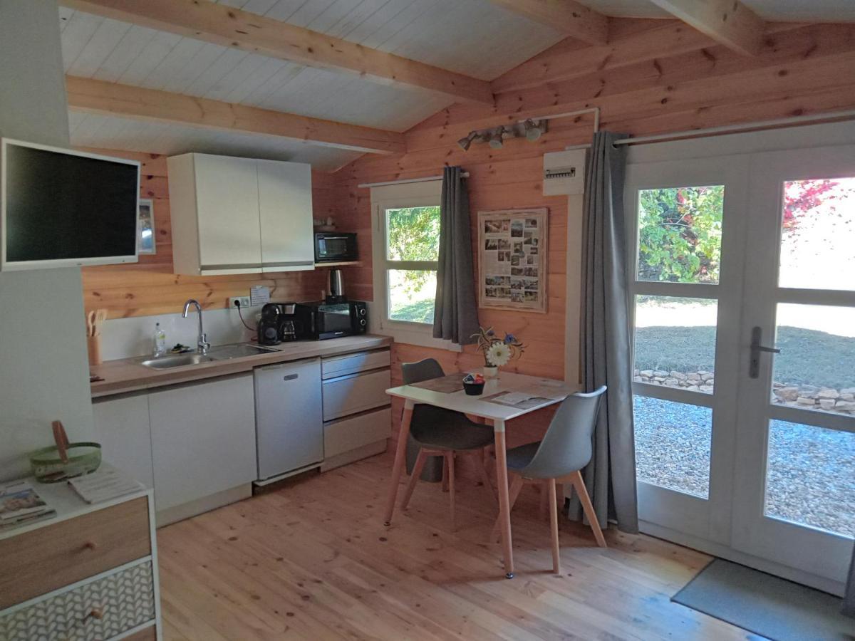 Chalet "Le Petit Olivier" Gites Appart 'Hotel L'Echappee Belle D'Aubenas Logement 2 Sur 3 מראה חיצוני תמונה