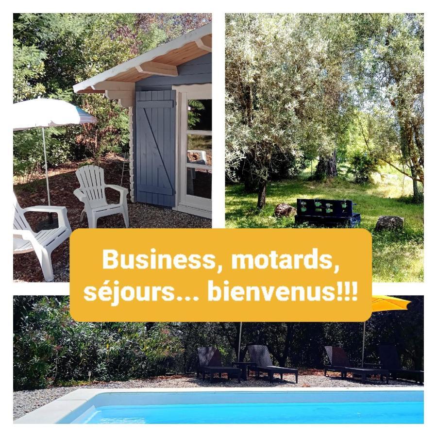 Chalet "Le Petit Olivier" Gites Appart 'Hotel L'Echappee Belle D'Aubenas Logement 2 Sur 3 מראה חיצוני תמונה
